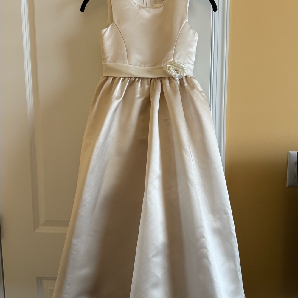 Elegant Cream Sleeveless Girls Dress
